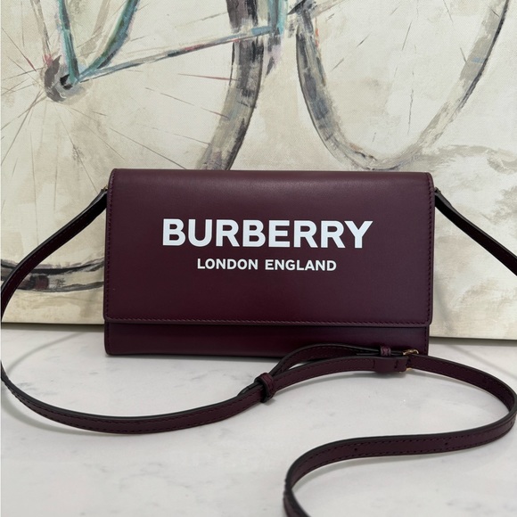 FINAL SALE💐BURBERRY logo leather crossbody bag ❤️ - Picture 7 of 16